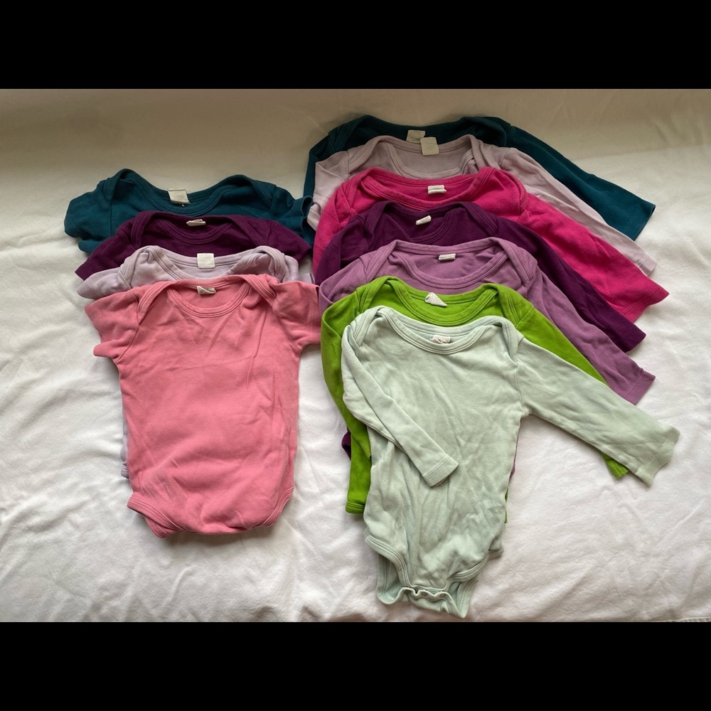 Lot of 11 Colored Organics solid onesies 12-18 months